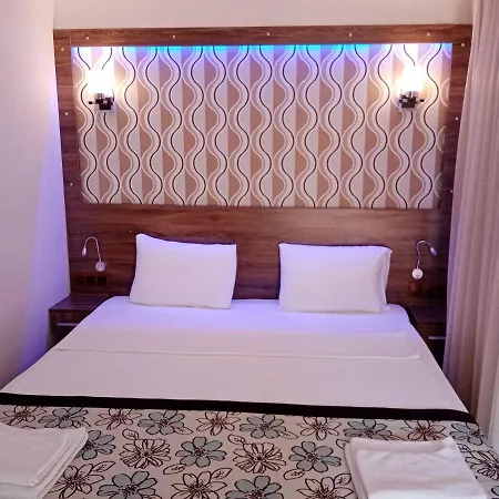 Dolphin Apartahotel Sarigerme