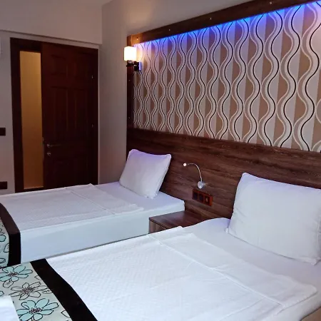 Dolphin Apartahotel Sarigerme