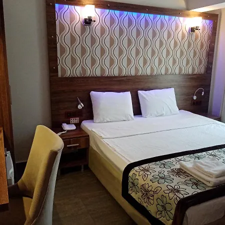 Apartahotel Dolphin 3*