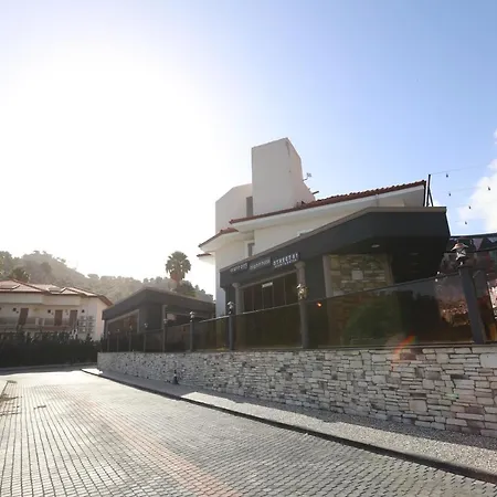 Dolphin Apartahotel