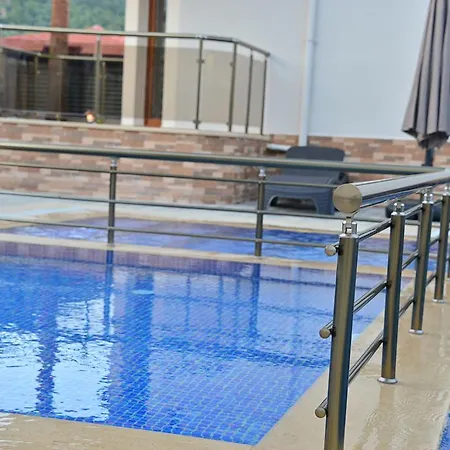 Apartahotel Dolphin 3*