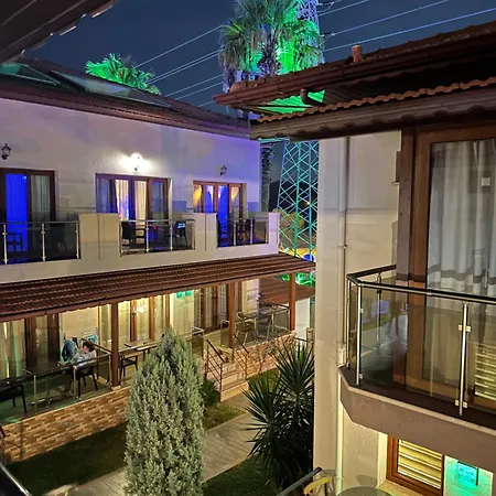 Dolphin Aparthotel