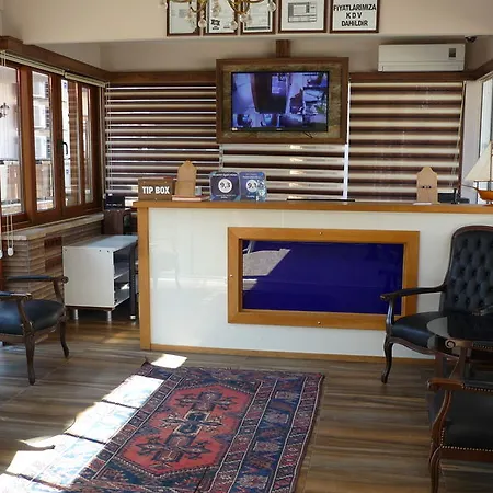 ドルフィン アパートホテル サルゲルメ