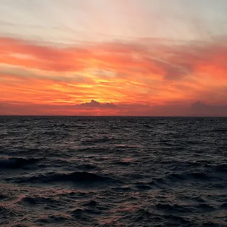 アパートホテル ドルフィン