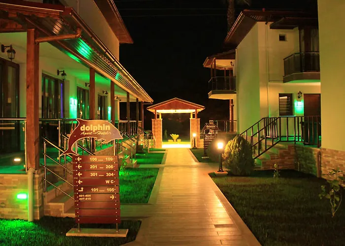 Dolphin Aparthotel 3*