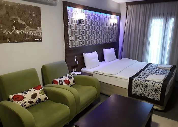 Dolphin Aparthotel 3*