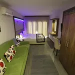 Dolphin Apartmanhotel Sarigerme