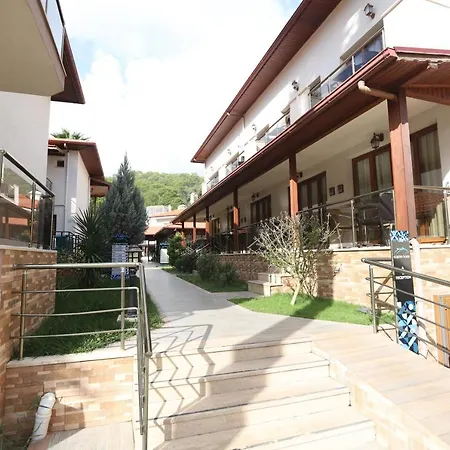 Dolphin Apart Otel Sarıgerme