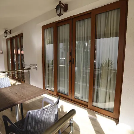 Dolphin Ξενοδοχείο με διαμερίσματα