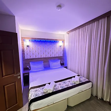 Apart Otel Dolphin 3*