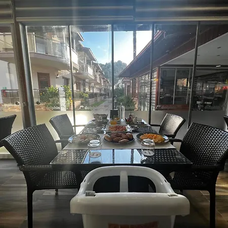 Apart Otel Dolphin Sarıgerme