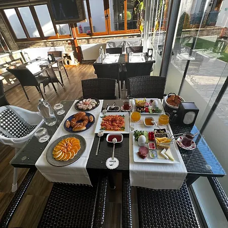 Dolphin Apart Otel Sarıgerme