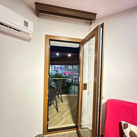 Dolphin Apart Otel Sarıgerme